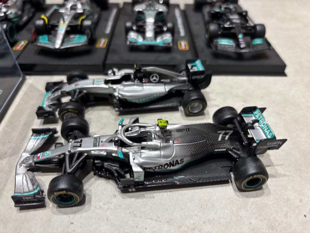 メルセデスAMG F1 ミニカーセット