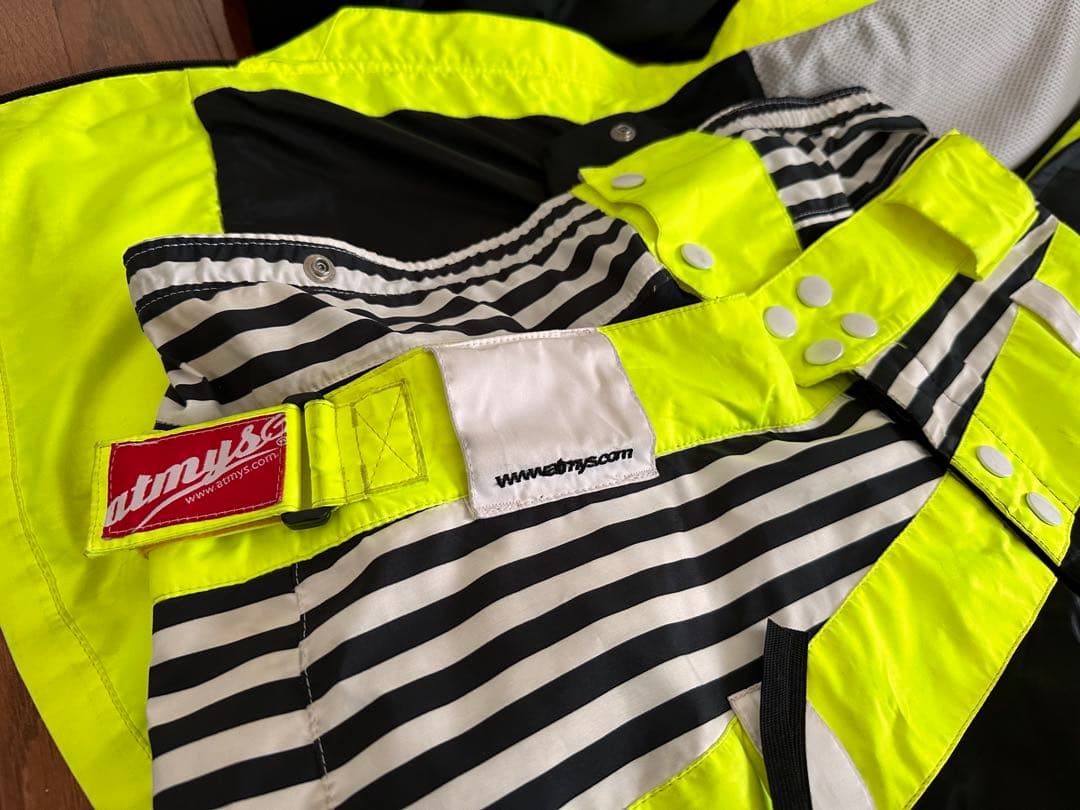 atmys アトマイズ　激レアブラック10着限定ロング丈スノーボードウェアXL