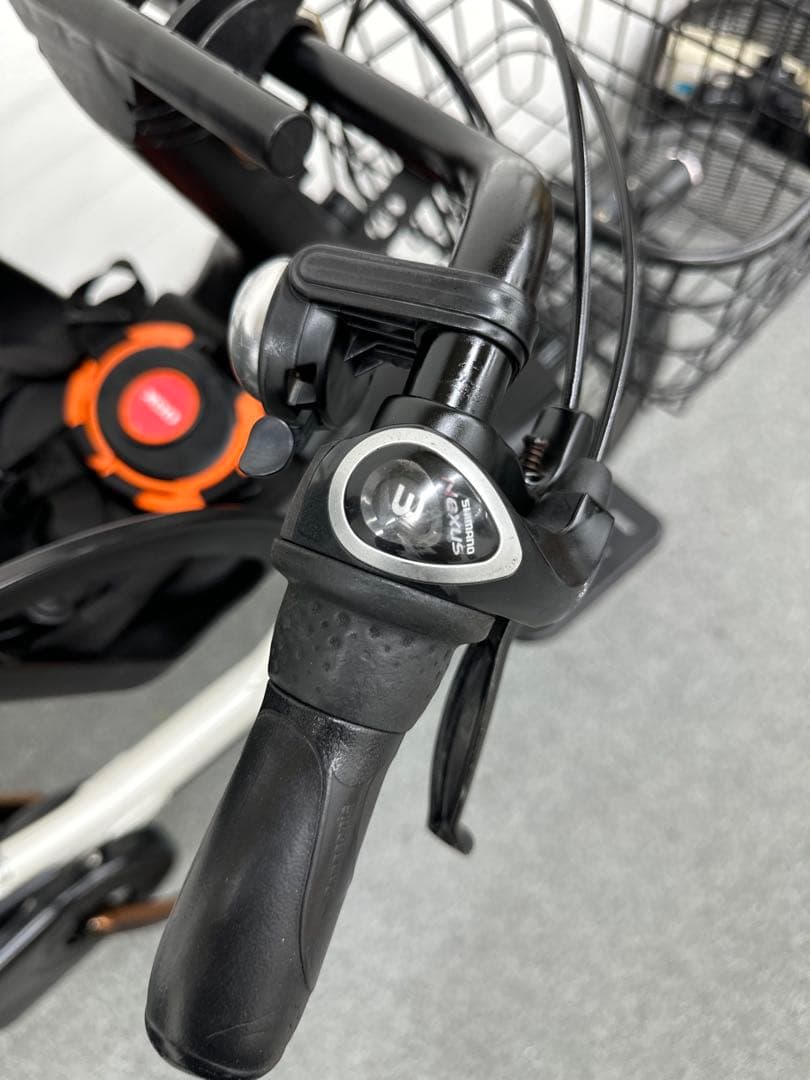 人気な車種3人乗り対応　パナソニックギュットアニーズ　電動自転車　子供シート付き