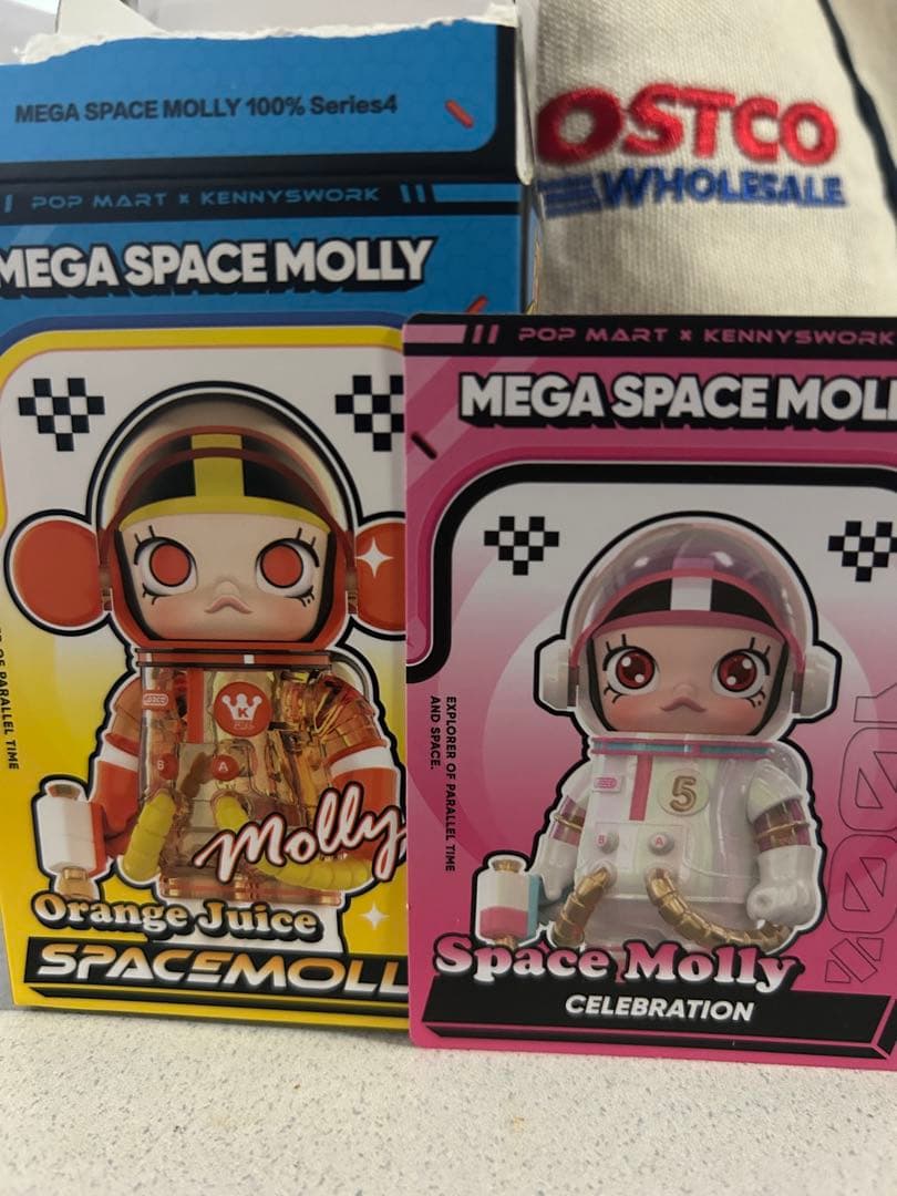 MEGA SPACE MOLLY 100% シークレット　CELEBRATION