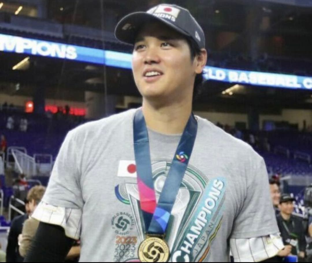 【即発送】WBC 優勝記念限定キャップ(グレー、アジャスタブル)＆Tシャツ M