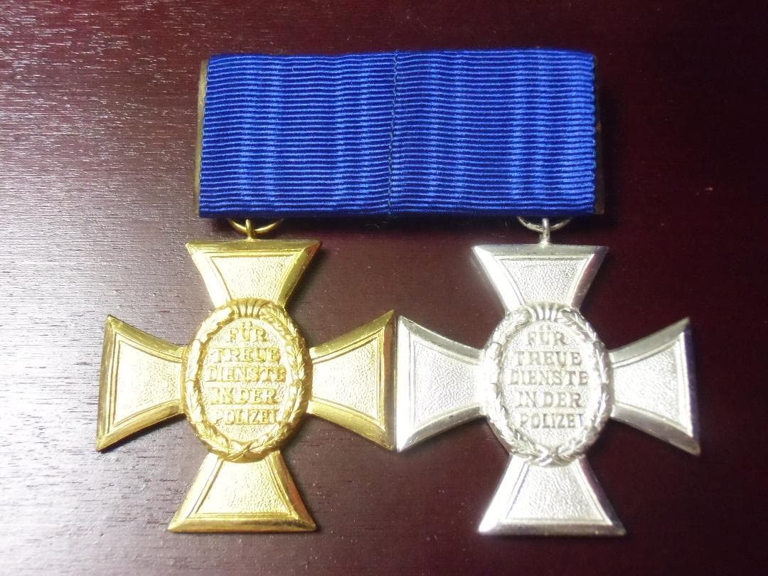 ＢＷドイツ軍/連邦軍＊１９５７年制定＊警察２５年＆１８年勤続メダルバー（実物）