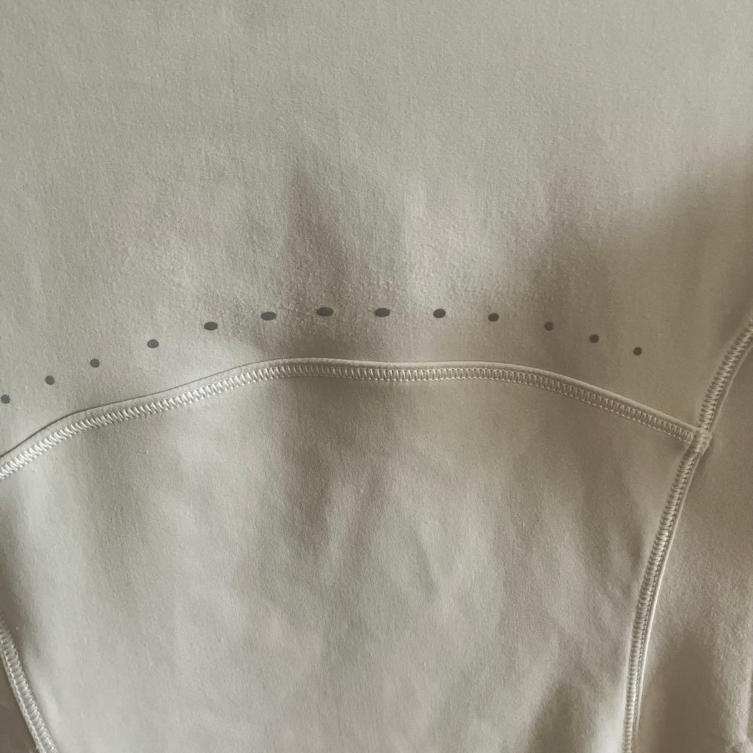 ルルレモン　軽量UVプロテクション ランニングジャケット