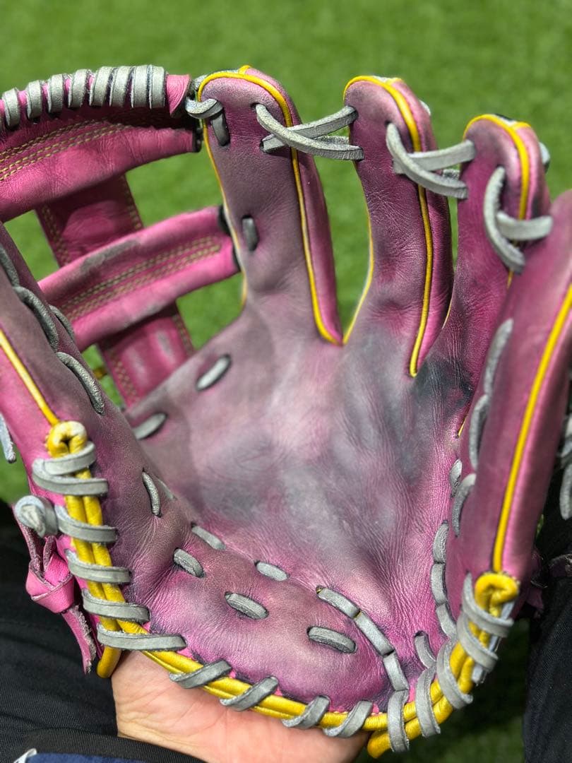 トレジャー 軟式用内野手用グローブ