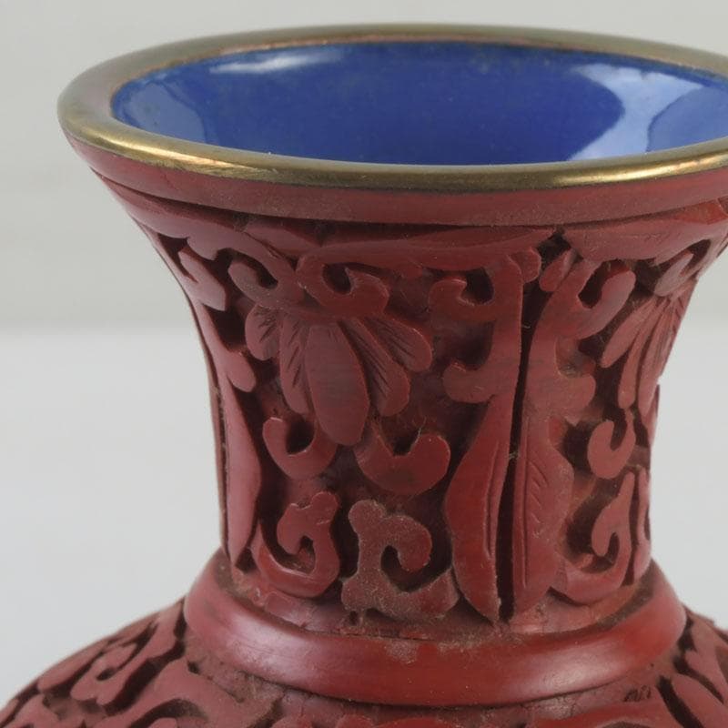 中国　剔紅　堆朱　内七宝　花文　花瓶　唐木台付　V　9255