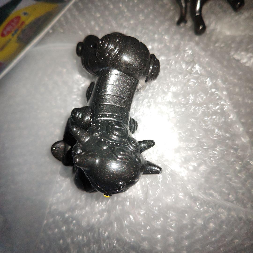 PILLS TOY　夢幻ロボット　人造人間　黒　ソフビ