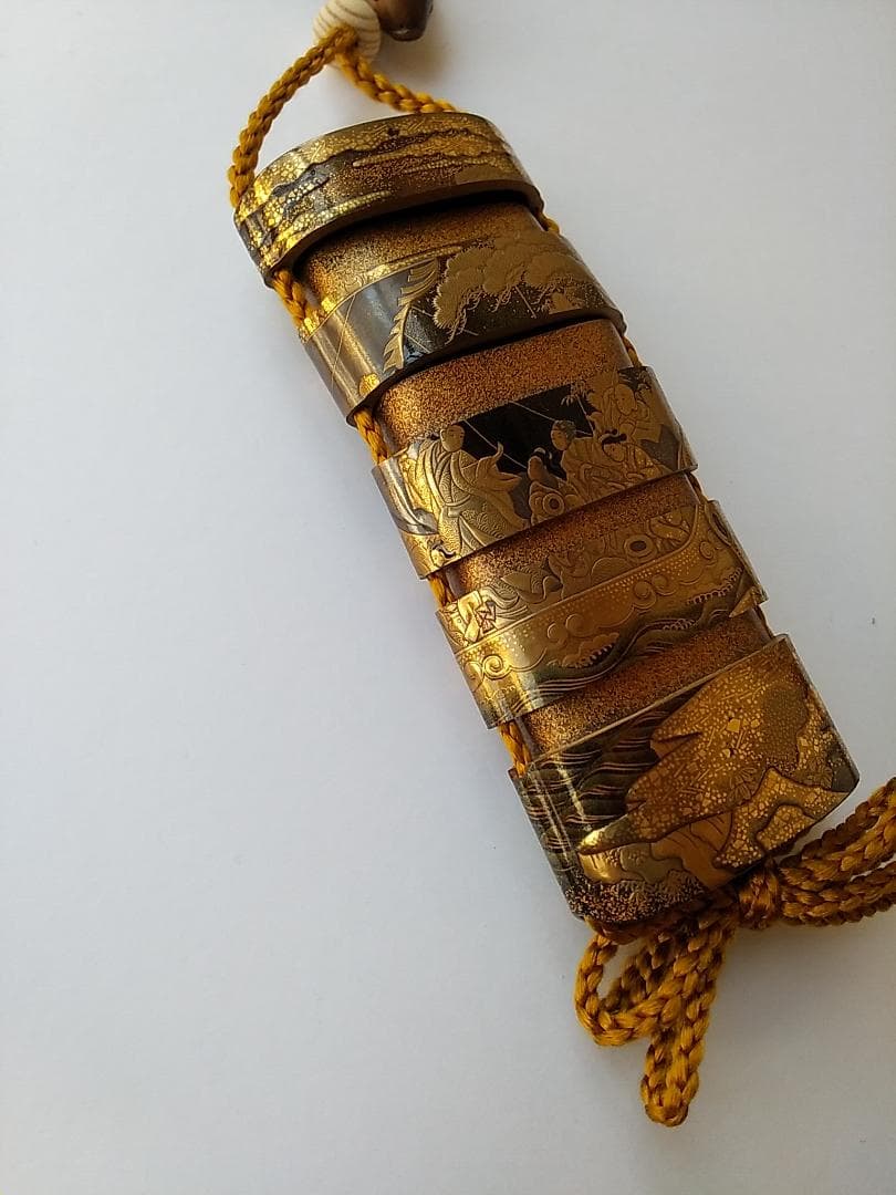 金地船人物高蒔絵印籠　梶川文龍斎作（江戸時代・美術館展示クラス・根付）