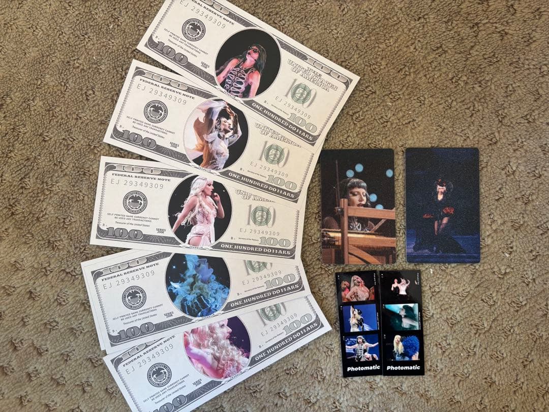 Lady Gaga:The MAYHEM Ball VIP GOLD おまけ付き