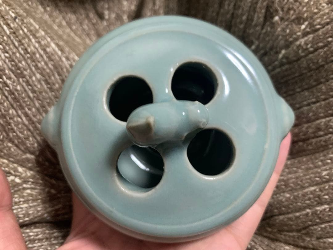 楠部彌弌 作「青磁 獅鈕 香炉」共箱 付銀蓋 茶道具 香道具