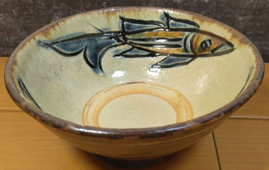 人間国宝 金城次郎 魚紋茶碗 栞 共箱 美品 壺屋焼 壷屋焼 やちむん 魚2匹