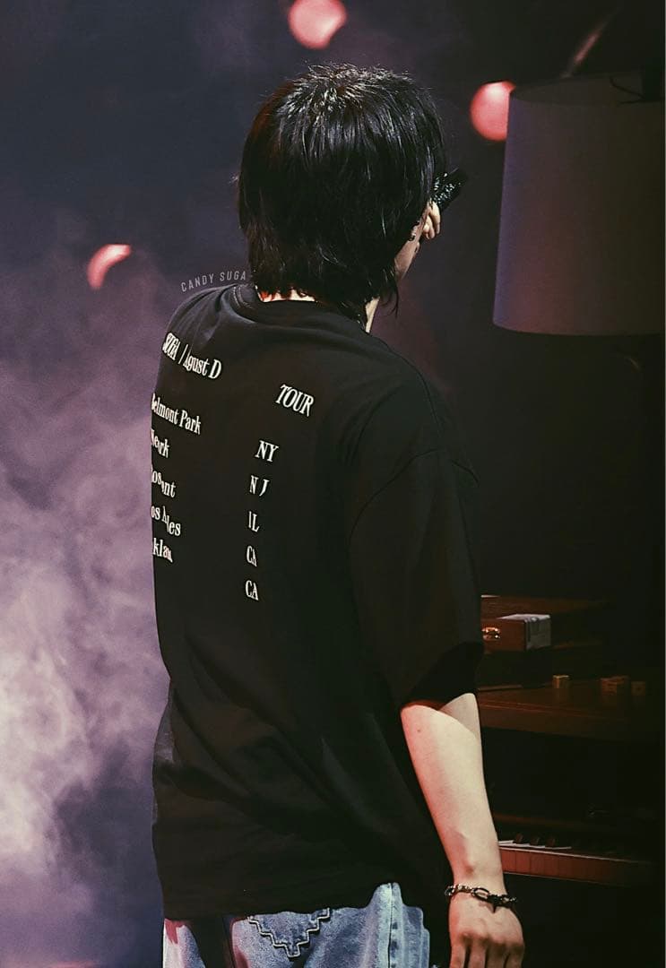 ユンギ着用 SUGA Agust D D-DAY Tシャツ US限定ver.