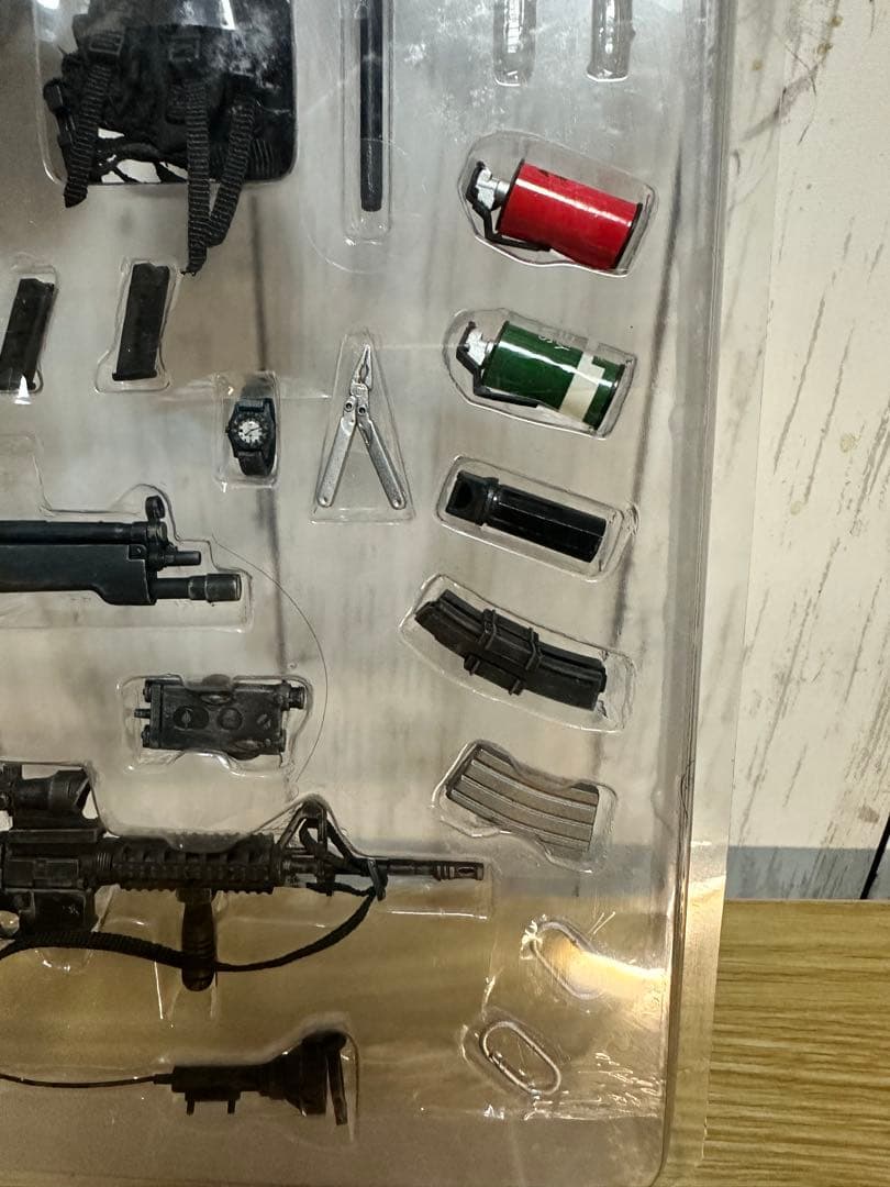 キ*ン様 Hot Toys S.W.A.T ver 2.0 フィギュア　ホットト