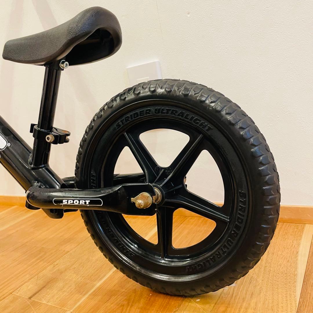 良品 ストライダー スポーツ バランスバイク 12インチ ブラック 黒