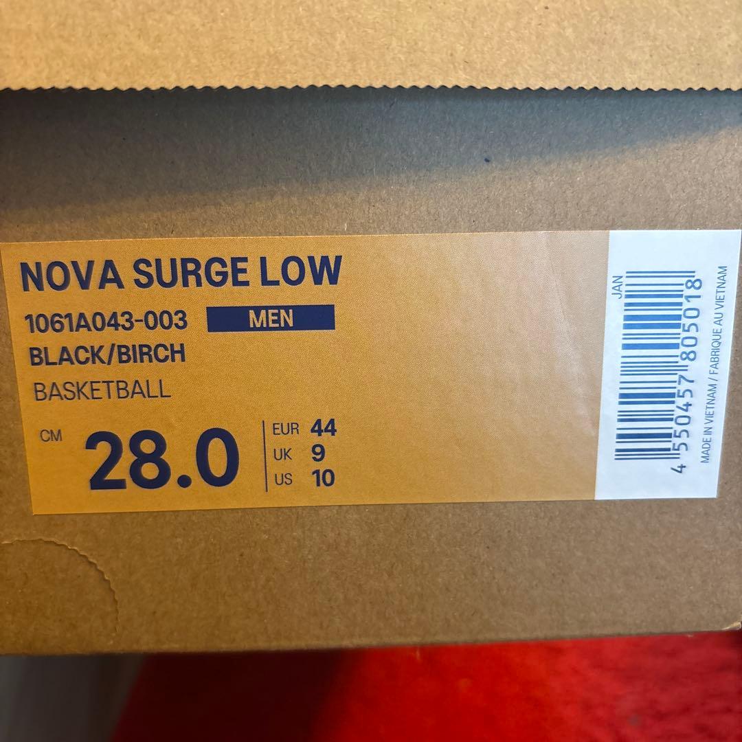 【美品】ASICS nova surge low 黒 28cm