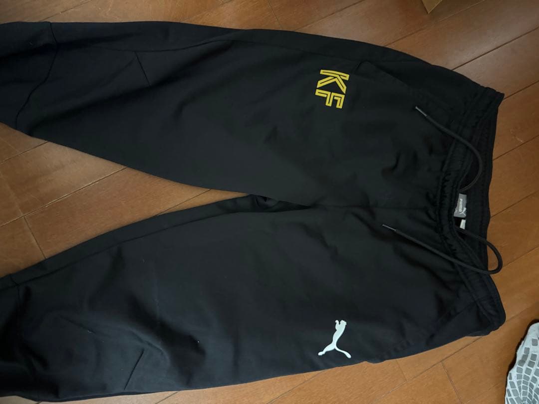 PUMA KFロゴ ブラックジャージ L