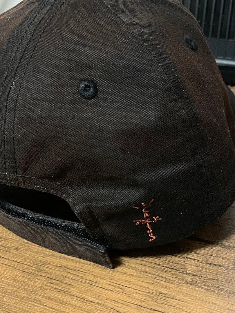 Travis Scott × FC Barcelona キャップ