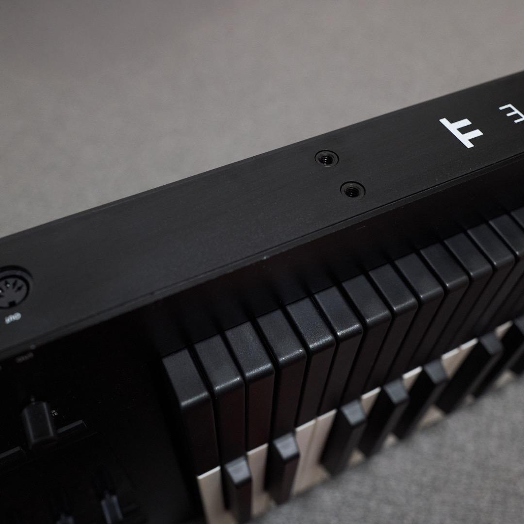 Expressive E Osmose 49鍵 MPEシンセサイザー