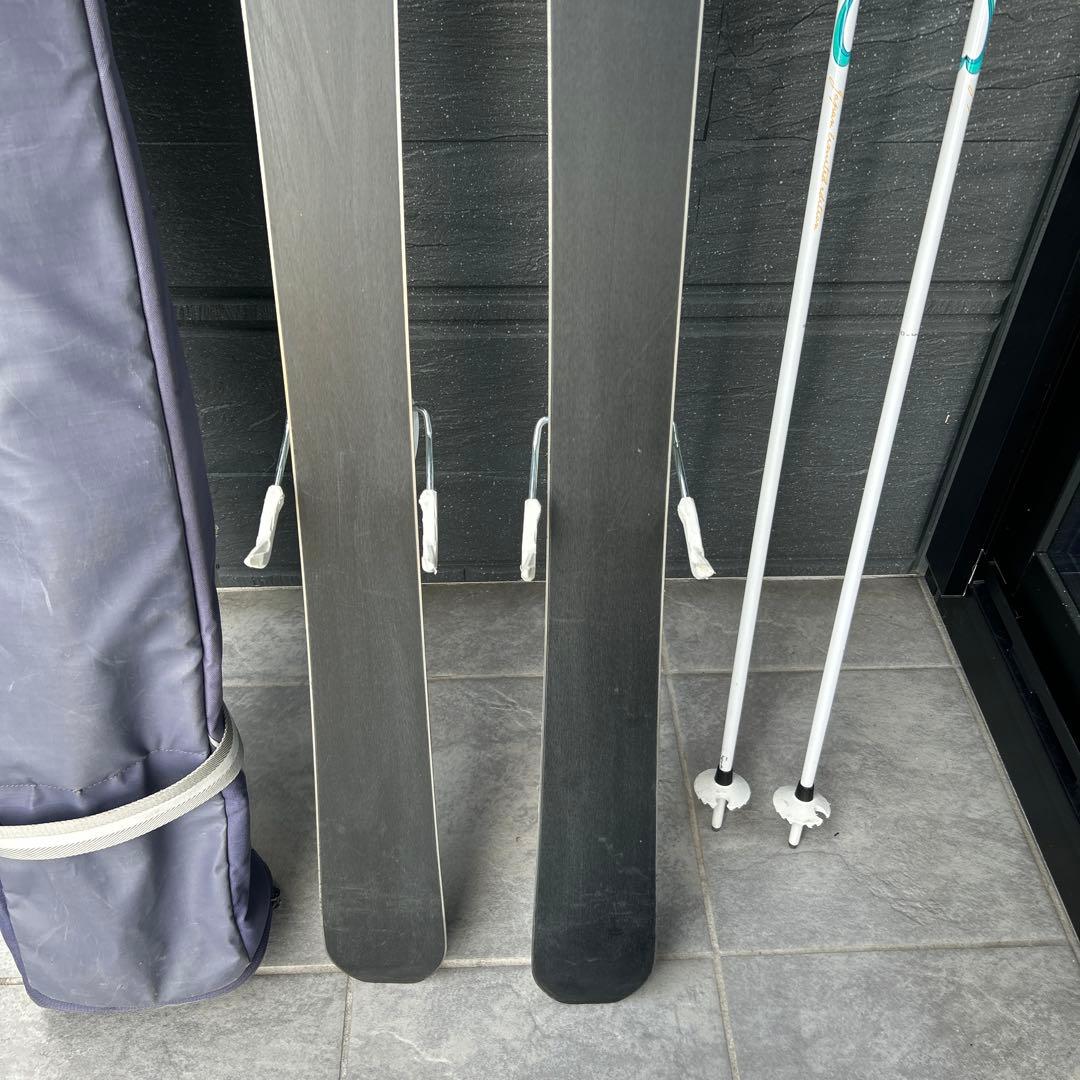 サロモン　キアナ　137cm スキー板　スキーブーツ　ストック　23.5cm