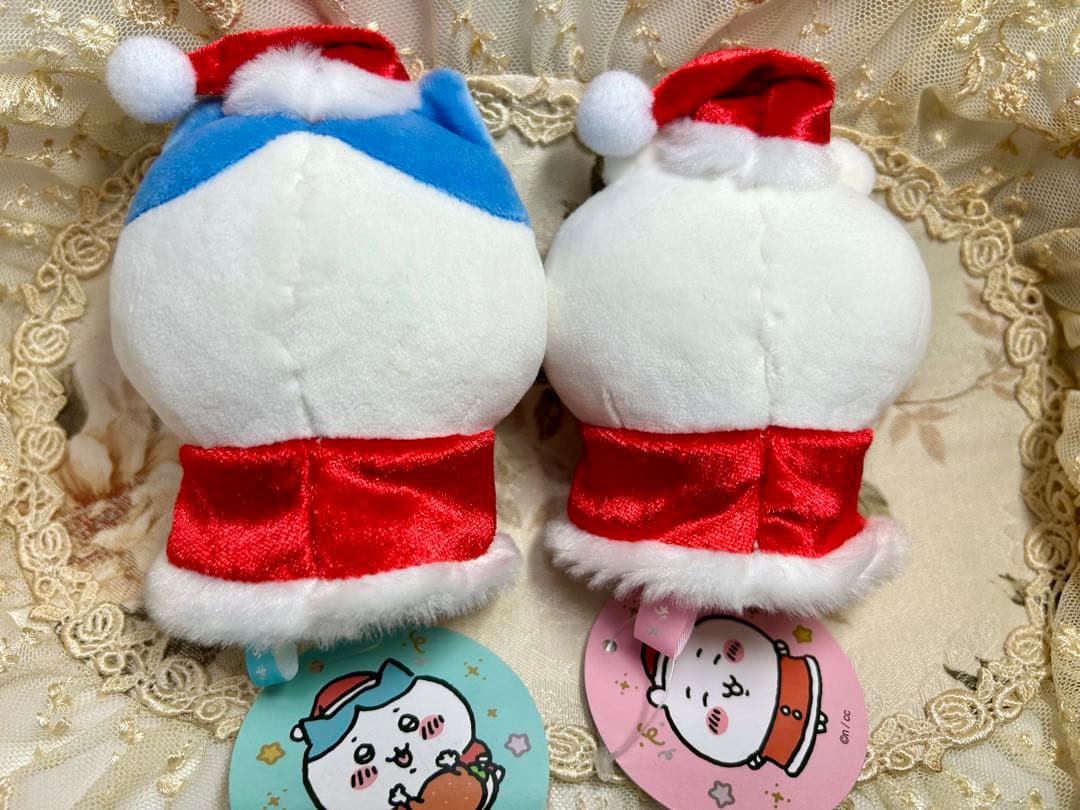 ちいかわ　サンタさんだ！持ちますマスコット　クリスマス　ちいかわ　ハチワレ