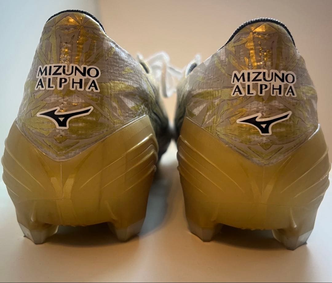 【超美品】ミズノ　アルファ プロ　プリズムゴールド　25.5㎝