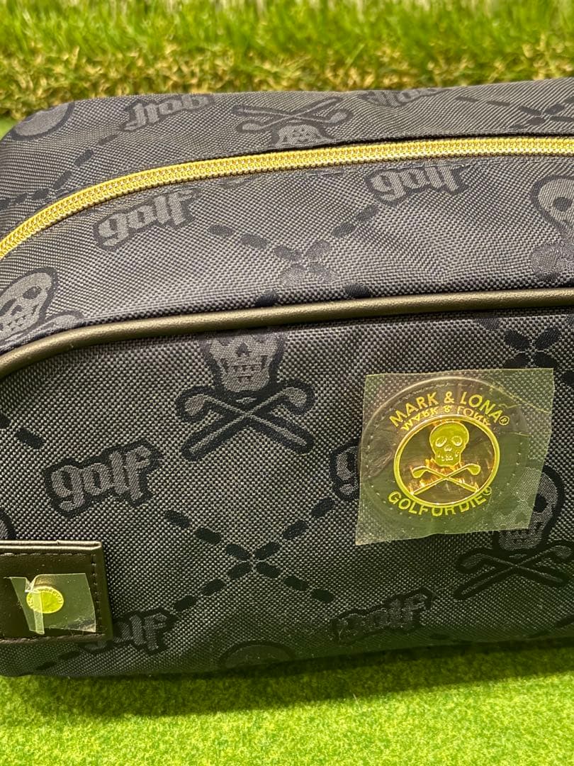 マークアンドロナ　非売品ポーチ　 新品、未使用　タグ付