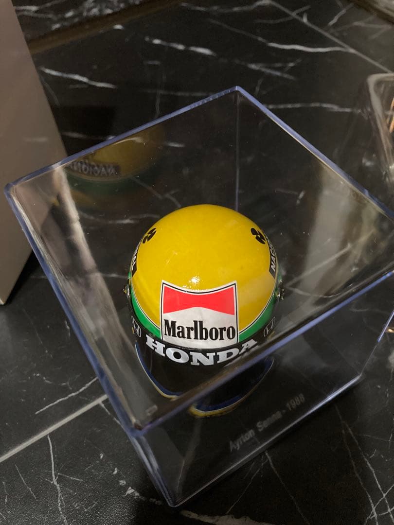 超激レア　マルボロ仕様　デアゴスティーニ　1/5 ヘルメットコレクション セナ