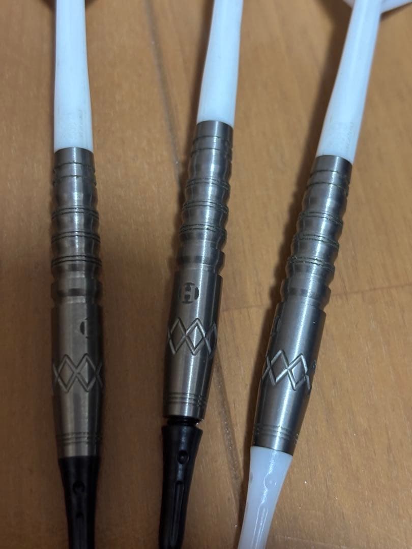 [値下げ] Harrow's Cheri ダーツセット 3本