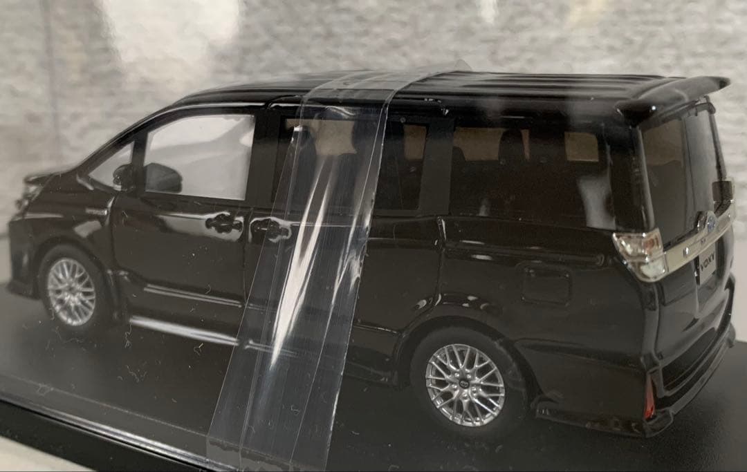 1/43 トヨタ VOXY ヴォクシー ハイブリッドZS ブラック