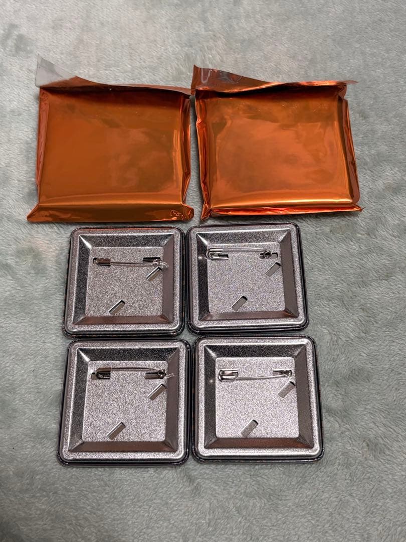 鬼滅の刃 繋がるスクエア缶バッジ 義勇の羽織②