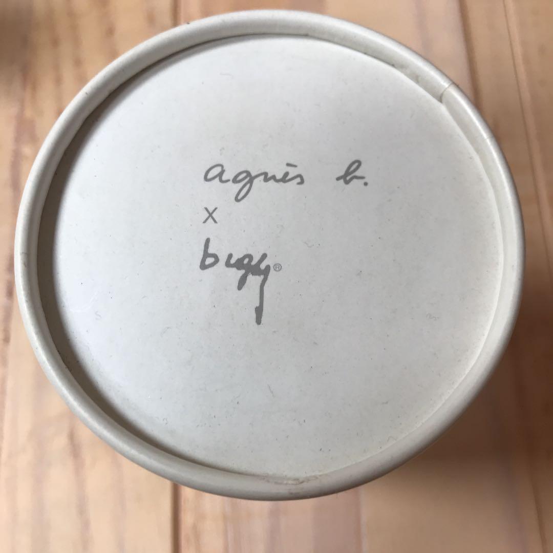 Agnes b、アーティストとコラボしたオブジェ