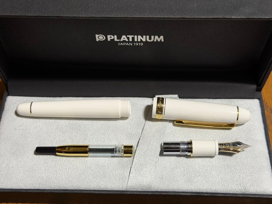 プラチナ万年筆 ＃3776 センチュリー シュノンソーホワイト SF