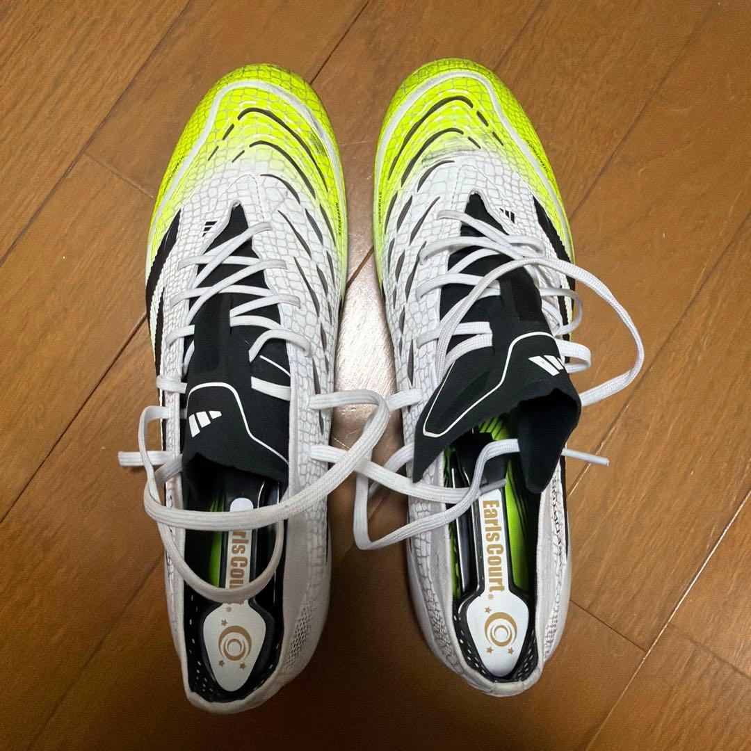 adidas サッカーシューズ