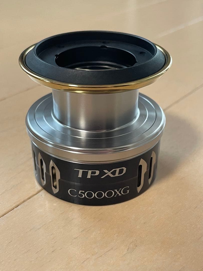 シマノ 17ツインパワーXD C5000XG スプール スプールカバー付き　美品