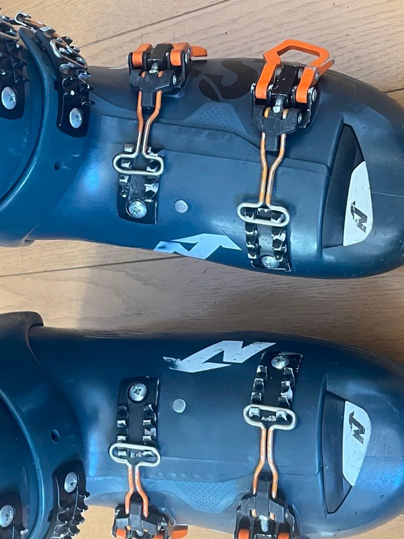 ノルディカ　ストライダー120 スキーブーツ