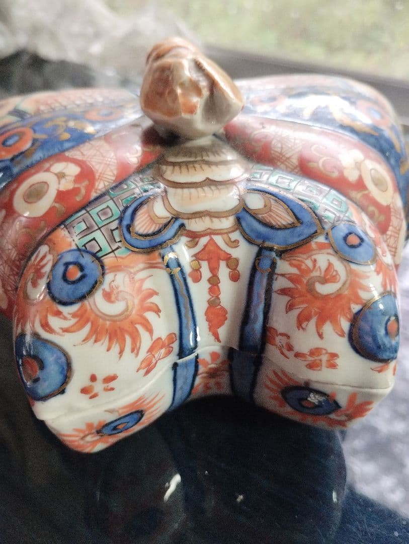 古伊万里　チョウと蝉