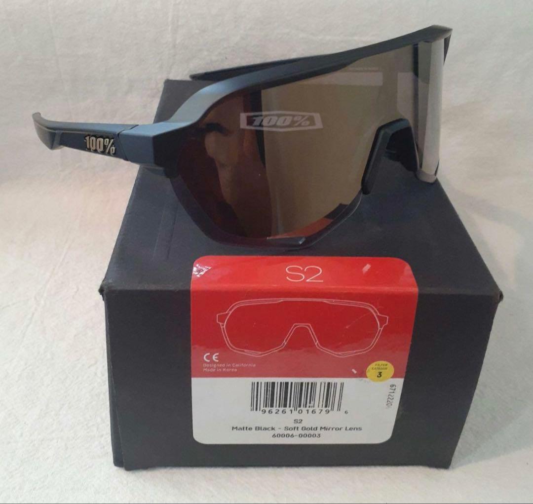 100% S2 マットブラック / ゴールドミラー ワンハンドレッド サングラス