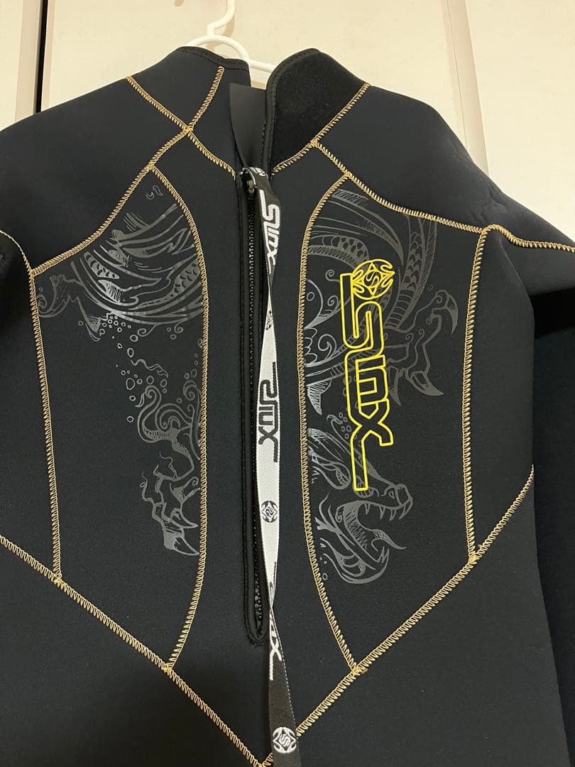 ウエットスーツ　 5mm Lsize