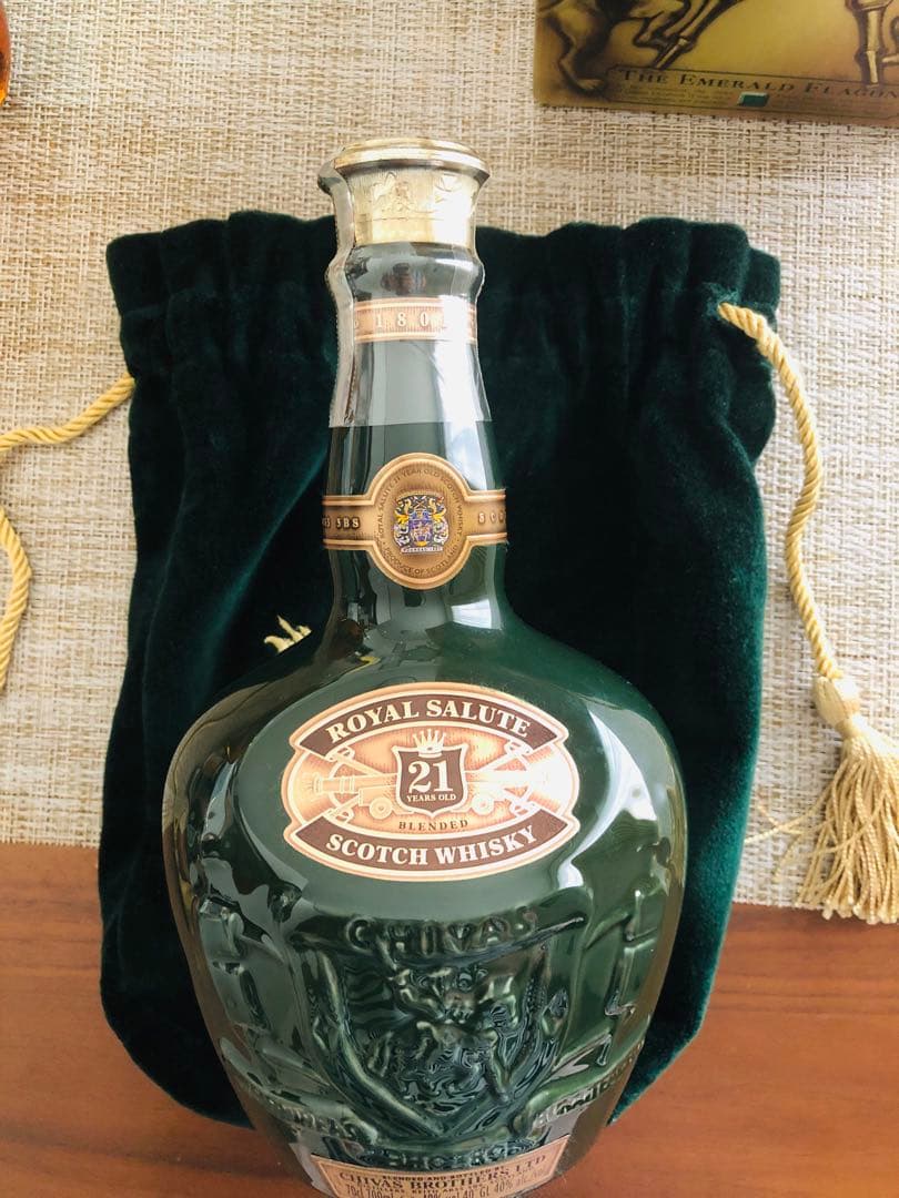 ロイヤルサルート21年緑陶器ボトル スコッチウイスキー未使用700ml 40度