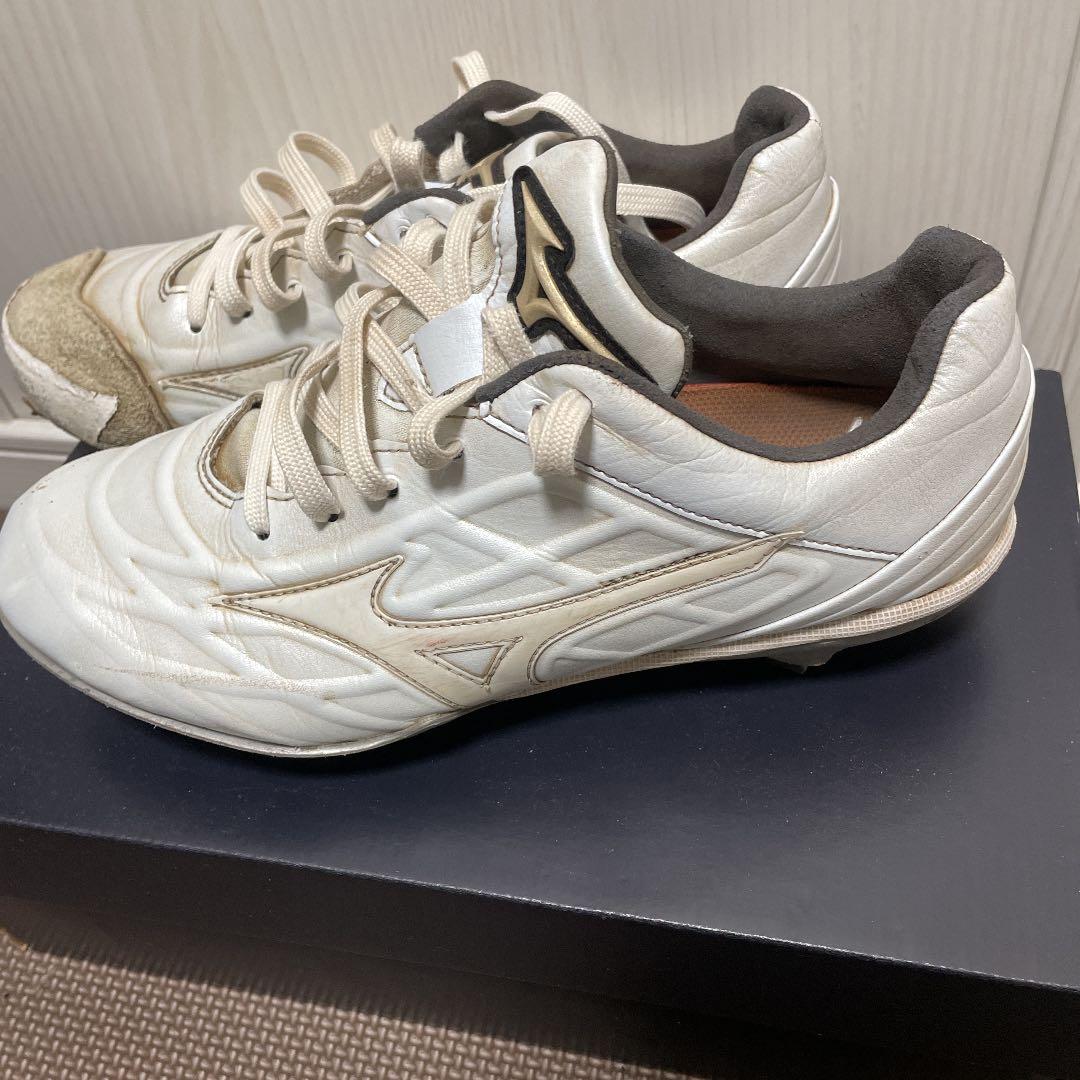 ミズノ グローバルエリート 白スパイク