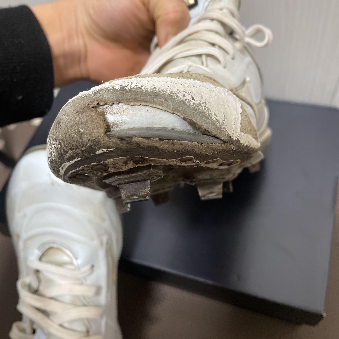 ミズノ グローバルエリート 白スパイク