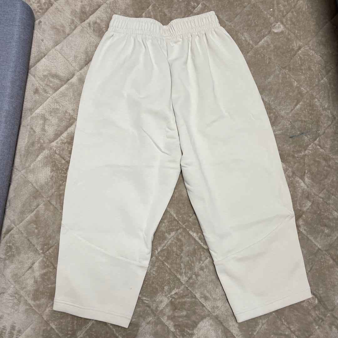 アンダーアーマー　トレーニングウェア　缶付き