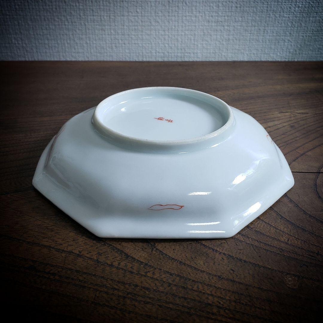 八角皿　古伊万里　菊文様　御所車　車輪　龍　竜　雲竜　明治　色絵付　赤絵　ロ号