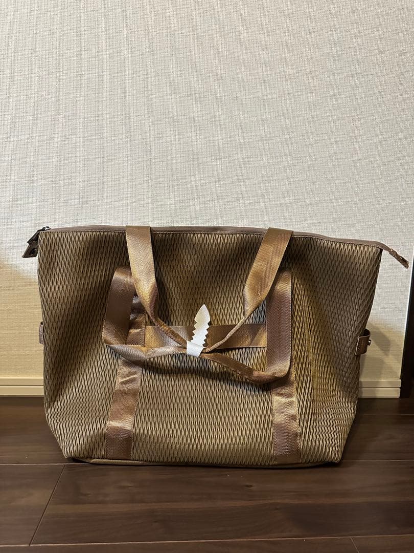 【新品】【非売品】1piu1uguale3 大容量ブラウンメッシュゴルフバッグ