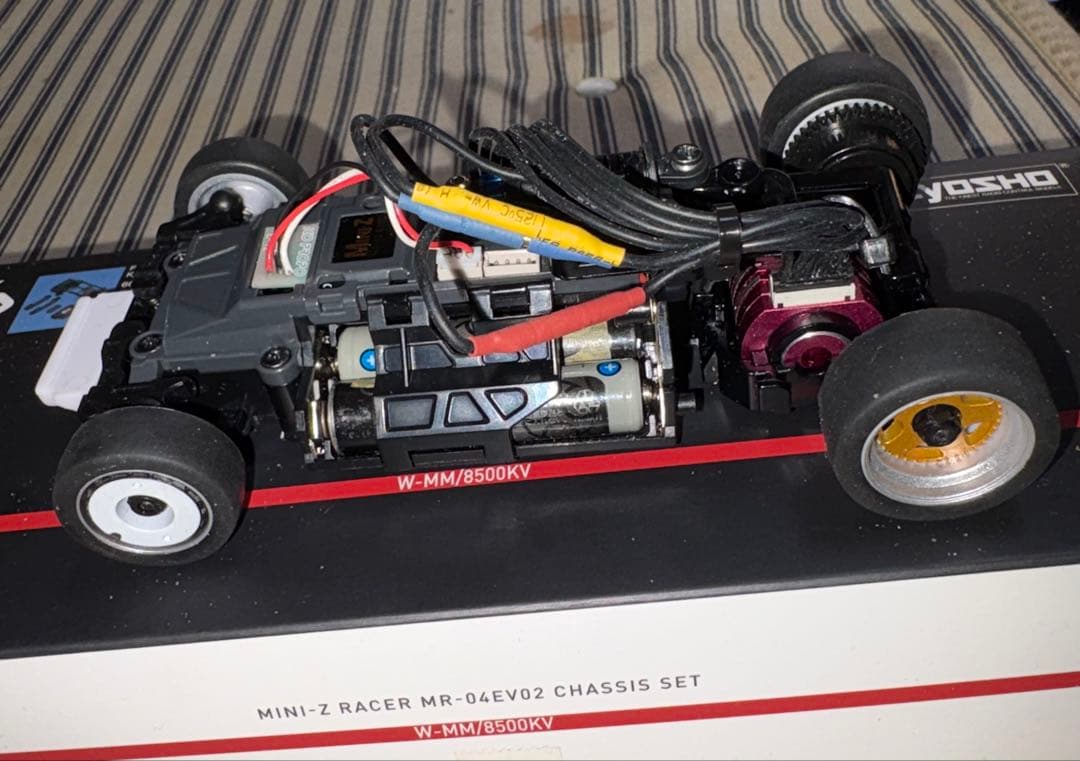 京商ミニッツmr04evo2 8500kv マツダ787B