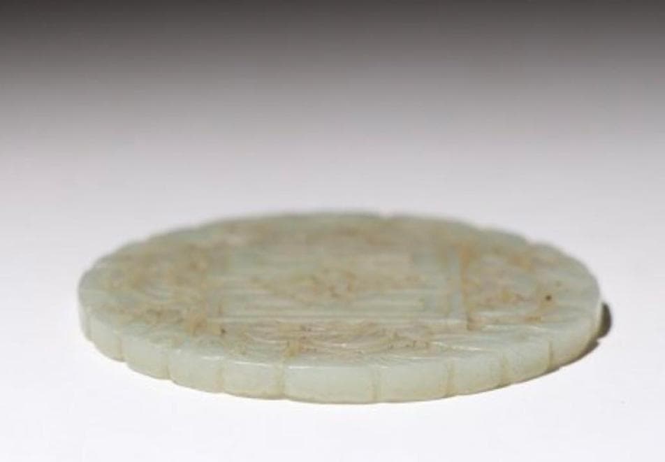 翡翠の翡翠ペンダント直径約6cm