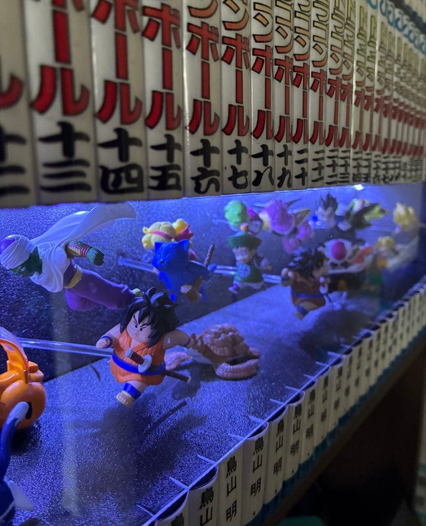 ドラゴンボール コミック 背表紙 フィギュア 24体＋LEDディスプレイケース