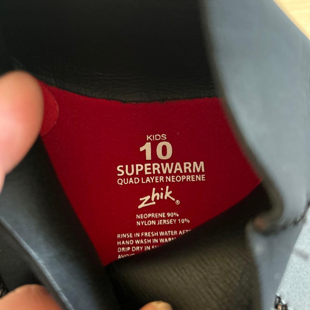 zhik キッズ用スーパーウォーム10号　ザイク　ウェットスーツ