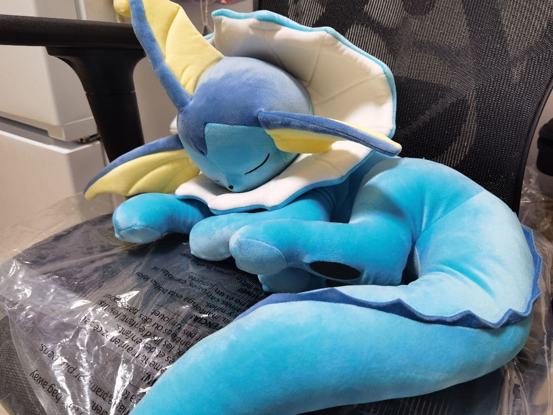 海外限定 ポケモン すやすやシャワーズ ぬいぐるみ