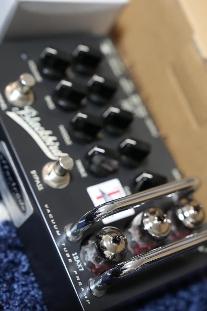 Effectrode Blackbird SR-71　真空管プリアンプ