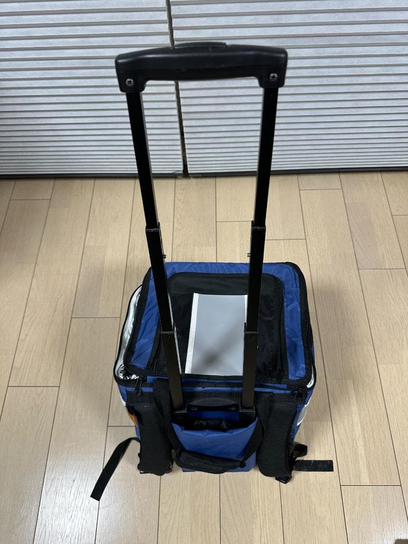 防災用のリュック（車付き、水袋にもなる）